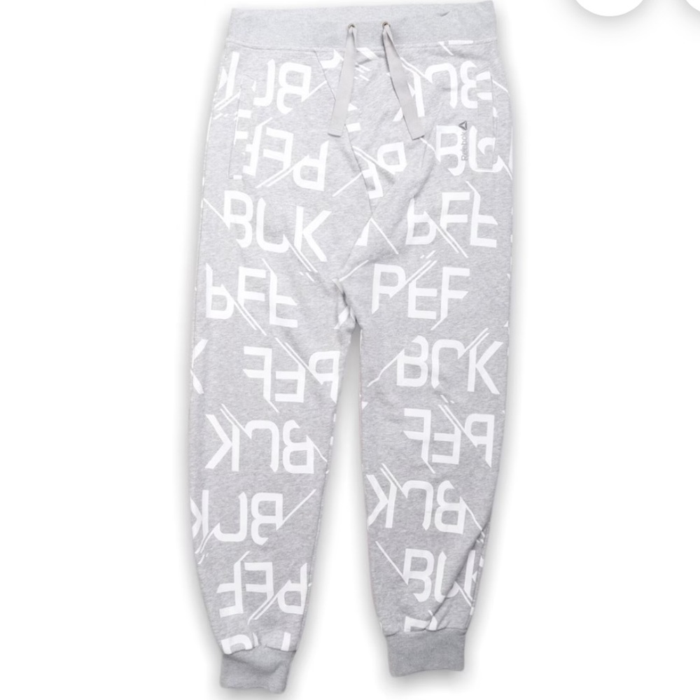 Reebok woman’s sweatpant/joggers size extra large!